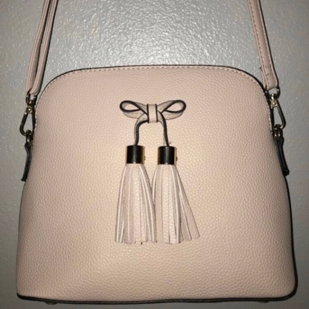 Crossbody bag.